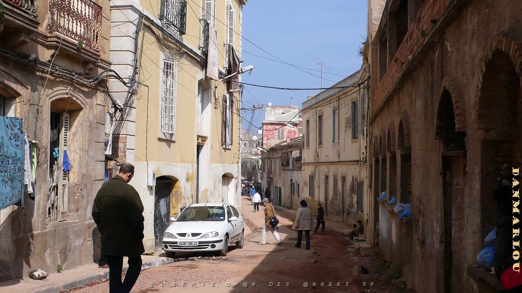 ORAN MARS 2012 17 rue du Vieux Chateau , a la marine.JPG